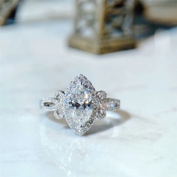 New Marquise Cut 925 Silver Diamond Ring - Picture 5 of 6